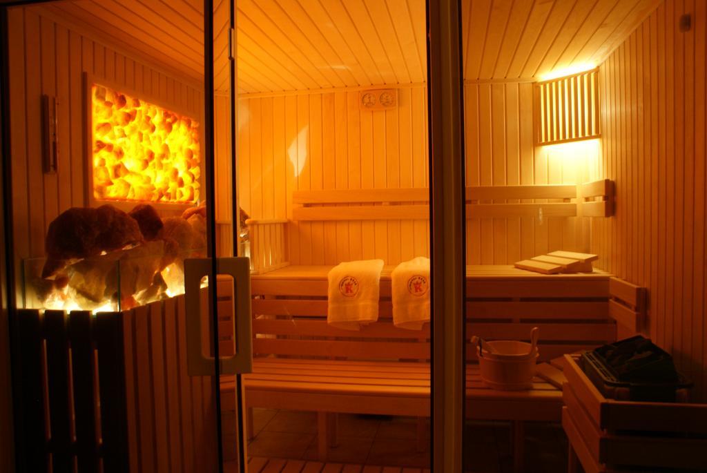 Hotel Krak Myślenice Eksteriør billede